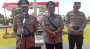 Mantan Kapolda Kepri Irjen Pol Yan Fitri Halimansyah saat memberikan sepatah kata di acara serah terima tugas kepada Kapolda Baru Brigjen Pol Yan Fitri Halimansyah, Senin (3/2/2025). Matapedia6.com/ Luci