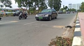 Lokasi kecelakaan di Jalan Ahmad Yani Batam Centre yang viral di Media Sosial di Kota Batam, Minggu (9/2/2025). Matapedia6.com/ Luci