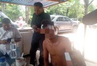 Bagus Harahap saat diwawancarai wartawan di Polsek Batu Aji, Senin (24/2). Foto:Rega/matapedia