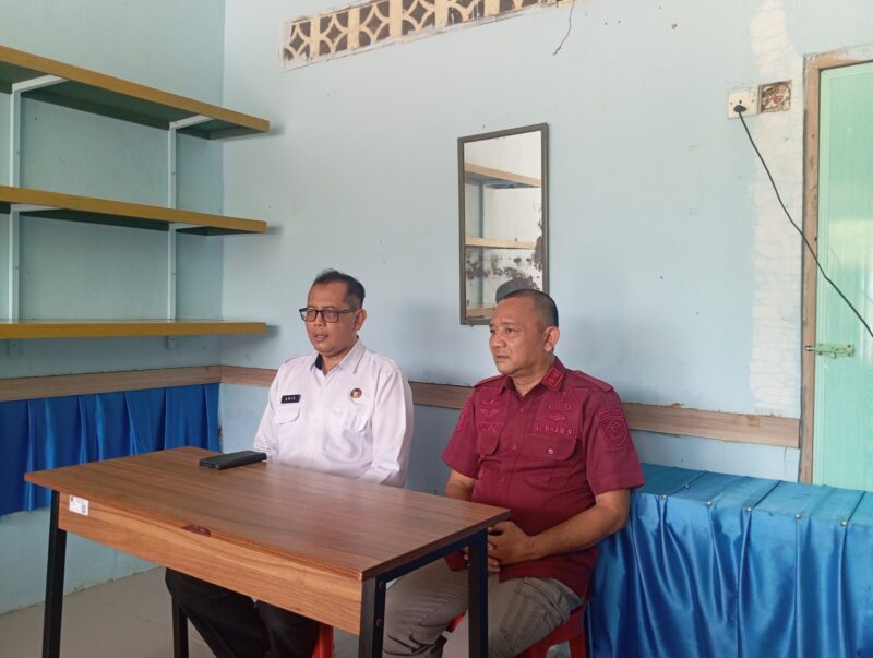 Kakanwil Pemasyarakatan Kepri Aris dan Kalapas Batam, Kamis (27/2). Foto:matapedia