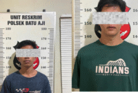 Dua tersangka pencuri motor diamankan Polsek Batu Aji beberapa hari lalu. Foto:Dok/Polsek