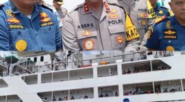 Kapolda Kepri Irjen Pol Asep Syafrudin bersama unsur pimpinan FKPD meninjau arus mudik di Kota Batam, Jumat (28/3/2025). Matapedia6.com/Luci