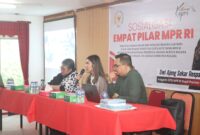 Anggota DPD RI/MPR RI Dwi Ajeng Sekar Respaty saat memberikan kata sambutan  dihadapan masyarakat Batam dalam sosialisasi Empat Pilar MPR RI di Batam Center, Kota Batam, Jumat (28/2/2025). Matapedia6.com/Dok DPD RI