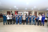 Foto bersama usai pertemuan silaturahmi Kesyahbandaran dan Otoritas Pelabuhan (KSOP) dengan Kapolda Kepri, Selasa (4/3/2025). Matapedia6.com/Dok Humas Polda