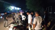 Anggota Polsek Batam Kota saat mendatangi salah satu lokasi yang sering menjadi titik kumpul anak muda di malam hari, Sabtu (8/3/2025). Matapedia6.com/Dok Polsek