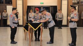 Kapolri Jenderal Pol. Listyo Sigit Prabowo memimpin langsung upacara serah terima jabatan (Sertijab) sejumlah perwira tinggi Polri di Mabes Polri, Jakarta, pada Jumat (14/3/2025). Matapedia6.com/ Dok Humas Polri