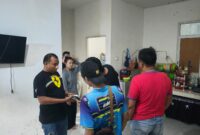 Dua pelaku pengiriman PMI Ilegal yang ditangkap Polsek Sagulung di perumahan Tunas Regency Kecamatan Sagulung Kota Batam, Minggu (16/3/2025). Matapedia6.com/Dok Polsek