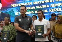 Menko AHY bersama warga Rempang, Selasa (18/3). Foto:Dok/Ist