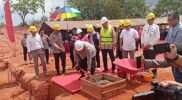 Kapolda Kepri Irjen Pol Asep Syafrudin bersama dinas terkait dan juga pihak pengembang melakukan peletakan batu pertama pembangunan Dapur Satuan Pelayanan Pemenuhan Gizi (SPPG) di Lingkungan Polda Kepri, Rabu (12/3/2025). Matapedia6.com/ Luci