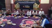 Kapolda Kepri bersama pejabat utama Polda Kepri buka puasa bersama insan pers dan juga anak panti asuhan di Pondok Pesantren Al-Ustmaniyah, Dapur 12 Sagulung Kota Batam, Kamis (13/3/2025). Matapedia6.com/Luci