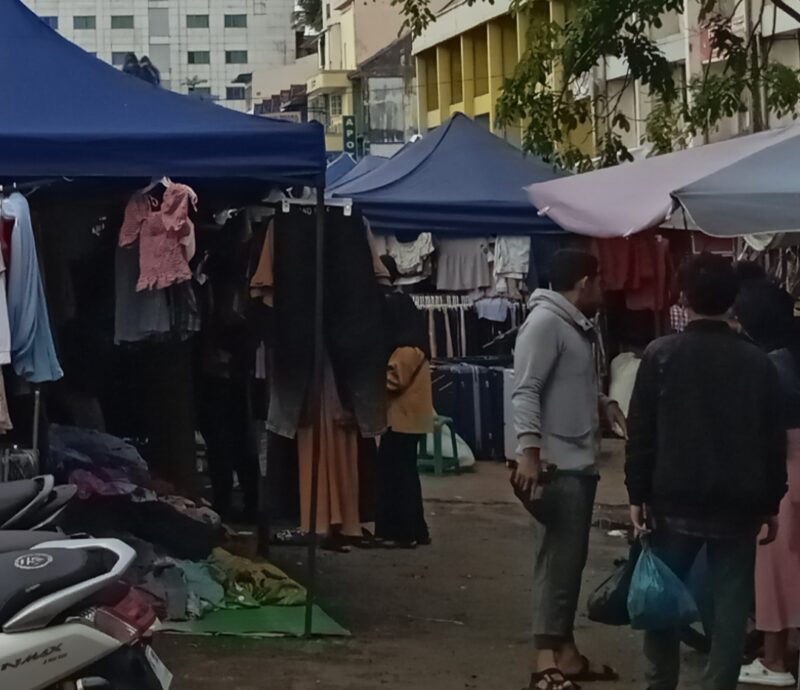 Suasana pasar seken jodoh Nagoya Kota Batam, Provinsi Kepri, Matapedia6.com/Luci
