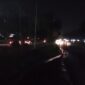 Kondisi jalan gelap gulita saat malam hari, lampu jalan dari bundaran Bas Camp hingga U-turn Buana Raya tidak berfungsi, Selasa (25/3/2025). Matapedia6.com/Istimewa