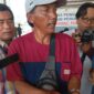 Sanusi warga Karimun yang menjadi korban penipuan tiket Pelni Palsu saat berada di pelabuhan bintang 99 Batuampar, Jumat (28/3/2025). Matapedia6.com/Luci