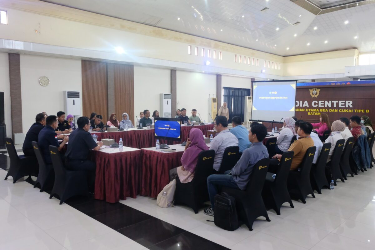 Bea Cukai Batam bahas tarif resiporal AS dengan pelaku usaha beberapa hari lalu. Foto:Dok/Ist