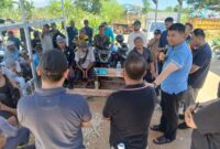 Camat Sagulung Hafiz Rozie mengajak satgas kebersihan. Foto:Dok/pribadi