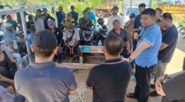 Camat Sagulung Hafiz Rozie mengajak satgas kebersihan. Foto:Dok/pribadi