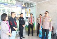 Kasatgas Humas Operasi Ketupat Seligi 2025, Kombes. Pol. Zahwani Pandra Arsyad, melakukan peninjauan langsung di Pelabuhan Internasional Batam Center dan Mega Mall Batam Center, Sabtu (5/4/2025). Matapedia6.com/Dok Humas Polda