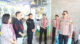 Kasatgas Humas Operasi Ketupat Seligi 2025, Kombes. Pol. Zahwani Pandra Arsyad, melakukan peninjauan langsung di Pelabuhan Internasional Batam Center dan Mega Mall Batam Center, Sabtu (5/4/2025). Matapedia6.com/Dok Humas Polda