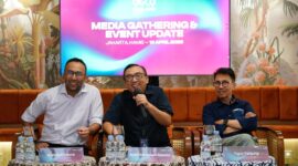 (Dari Kiri ke Kanan) VP Brand & Marketing Communication Telkomsel Abdullah Fahmi, VP Corporate Communication Telkom Andri Herawan Sasoko, dan Sekretaris Jenderal PB PASI Tigor Tanjung. Foto:Telkom