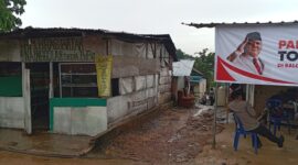 Sempat terjadi kericuhan, saat ini kondisi Baloi kolam kembali kondusif. Namun polisi tetap berjaga di lokasi, Rabu (23/4/2025). Matapedia6.com/Luci