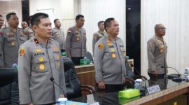 Kapolda Kepri Irjen Pol Asep Syafrudin bersama pejabat utama Polda Kepri saat mengikuti Rakernis di ruang zoom meeting Polda Kepri, Rabu (30/4/2025). matapedia6.com/Dok Humas Polda