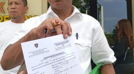 Akhmad Rosano mendatangi Polresta Barelang untuk membuat laporan dugaan fitnah yang dituduhkan padanya, Kamis (10/4/2025). Matapedia6.com/Luci