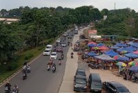 Kondisi jalan gajah Mada Sekupang Kota Batam Provinsi Kepri di sore hari. Selalu padat merayap, Senin (28/4/2025). Matapedia6.com/Luci