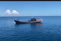 Kapal yang diduga curi pasir Timah ditangkap Bakamla di Lingga. Foto:Dok/Bakamla