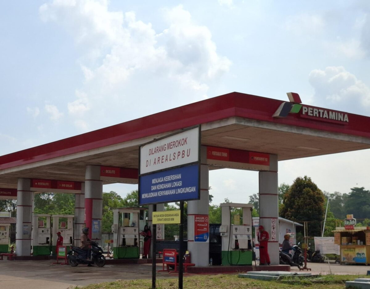 Stasiun pengisian bahan bakar umum yang ada di daerah Kabil, Kota Batam Provinsi Kepri, saat ini di berikan sangsi oleh Pertamina tidak bisa jual pertalite, Minggu (4/5/2025). Matapedia6.com/Luci