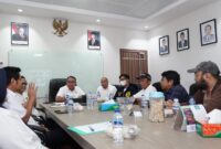 Deputi bidang investasi BP Batam bersama sejumlah awak media, Selasa (6/5). Foto:dok/ humas