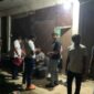 Tim Jatanras Ditreskrimum Polda Kepri saat melakukan penangkapan terhadap pelaku penganiayaan wartawan di Batam, Kamis (8/5/2025). Matapedia6.com/Dok Humas Polda