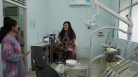 Deputi Pelayanan Umum saat di klinik Baloi. Foto:dok/Humas BP Batam