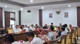 Dewan Perwakilan Rakyat Daerah (DPRD) Kota Batam, saat melakukan Rapat Dengar Pendapat (RDP) dengan PT Budi Jasa, atas kecelakaan maut di Simpang Tiban Centre, Rabu (7/5/2025). Matapedia6.com/Istimewa
