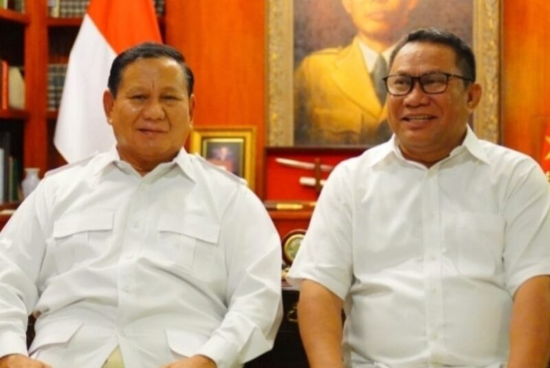 Fary Djemy Francis bersama Presiden Prabowo Subianto. Foto:dok/Humas BP Batam