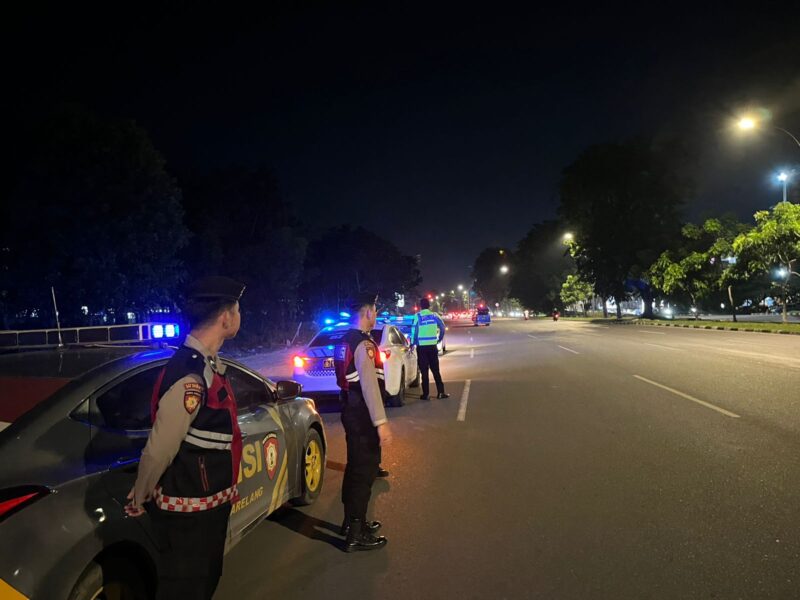 Unit patroli dari Satlantas Polresta Barelang saat melakukan razia di beberapa titik lokasi sering digunakan aksi balap liar di Batam. Matapedia6.com/Dok Humas Polresta