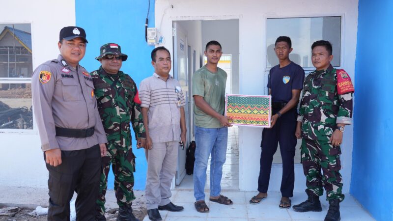 Warga Rempang saat pindah ke rumah baru. Foto:BP Batam