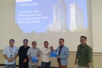 Ketua PWI Kepri Andi dan Ketua PWI Batam Agus serta Kepala Bank BTN Batam Antony dalam sosialisasi program rumah subsidi untuk jurnalis, Kamis (22/5). Foto:matapedia