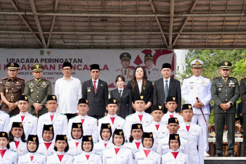 Amsakar Achmad bersama Forkopimda usai upacara hari kelahiran Pancasila di Batam, Senin (2/6). Foto:dok/DN-