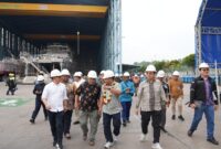 Fary Francis memimpin kunjungan langsung ke PT Kim Seah Shipyard Indonesia di Kawasan Industri Sekupang pada Jumat (20/6). Foto:Humas BP Batam