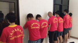 Para pengedar sabu yang ditangkap Satres Narkoba Polresta Barelang di beberapa tempat di Kota Batam, Matapedia6.com/Luci