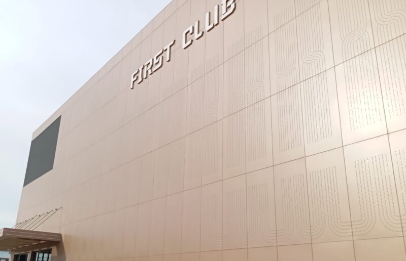 First Club tempat hiburan di Batam. Foto;Zalfirega