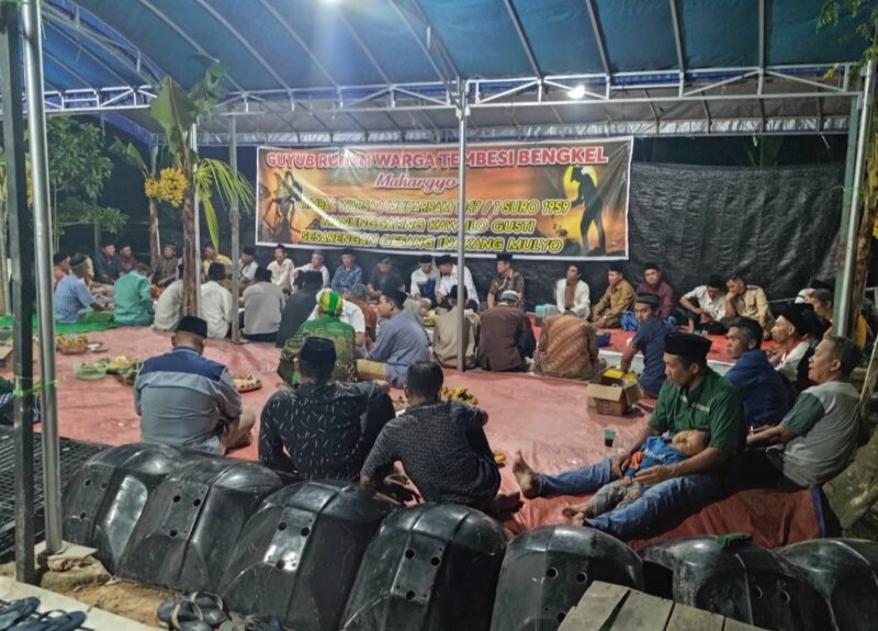 Warga Tembesi Bengkel gelar kegiatan memperingati satu suro tepatnya di kawasan Agro Wisata Pesanggrahan Wana Tirta, Tembesi Bengkel, Kelurahan Kibing, Kecamatan Batuaji, Kota Batam, Kamis (26/6/2025). Matapedia6.com/Luci