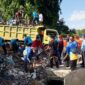 Pegawai Pemerintah dengan Perjanjian Kerja (PPPK) dari Sekretariat DPRD Kota Batam turun langsung ke lapangan dalam aksi gotong royong massal, Jumat (13/6/2025). Foto:Dok/Sekwan