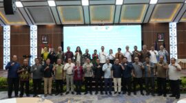 Wali kota sekaligus Kepala BP Batam Amsakar Achmad bersama BPS di Ruang Balairungsari pada Kamis (5/6/2025). Foto: Humas BP