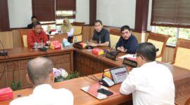Rapat dengar pendapat Komisi IV dengan Dinas Pendidikan Batam, Rabu (11/6). Foto:Dok/Sekwan