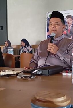 Video: Budi Ngobras Kemenag Batam Bangun Dialog Terbuka Jaga Kerukunan Bersama Media