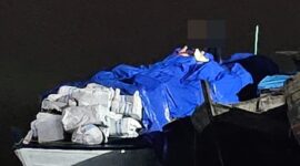 Kapal yang bawa barang-barang diduga ilegal disita Bea Cukai Batam. Foto:Ist