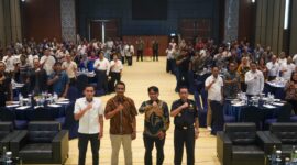 BP Batam memperkuat sinergi regulasi Jasa Pengurusan Transportasi (JPT) melalui Focus Group Discussion (FGD) bersama pelaku usaha di Lotus Ballroom, Aston Hotel Batam pada Selasa (1/7/2025). Foto: Humas BP Batam