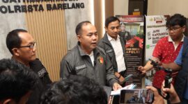 Wakasat Resnarkoba Polresta Barelang, AKP Ikhtiar Nazara saat memberikan keterangan di kantor Satres Narkoba Polresta Barelang, Senin (14/7/2025). Matapedia6.com/Dok Polresta
