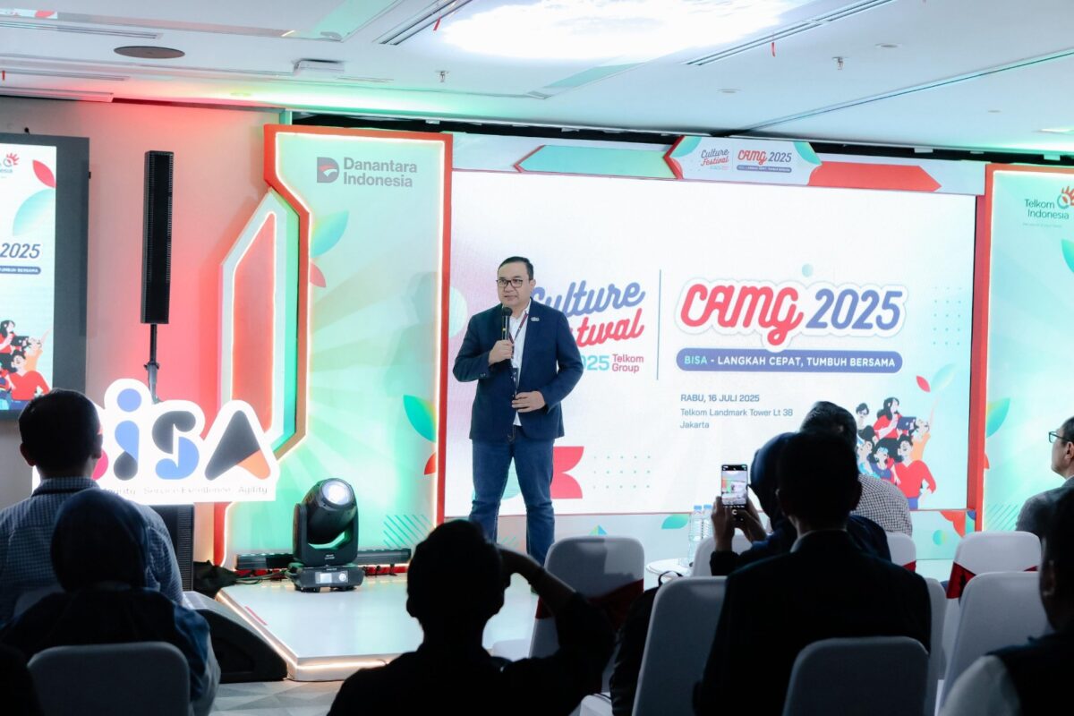 Direktur Human Capital Management Telkom Henry Christiadi dalam acara Culture Festival TelkomGroup 2025 yang mengusung tema